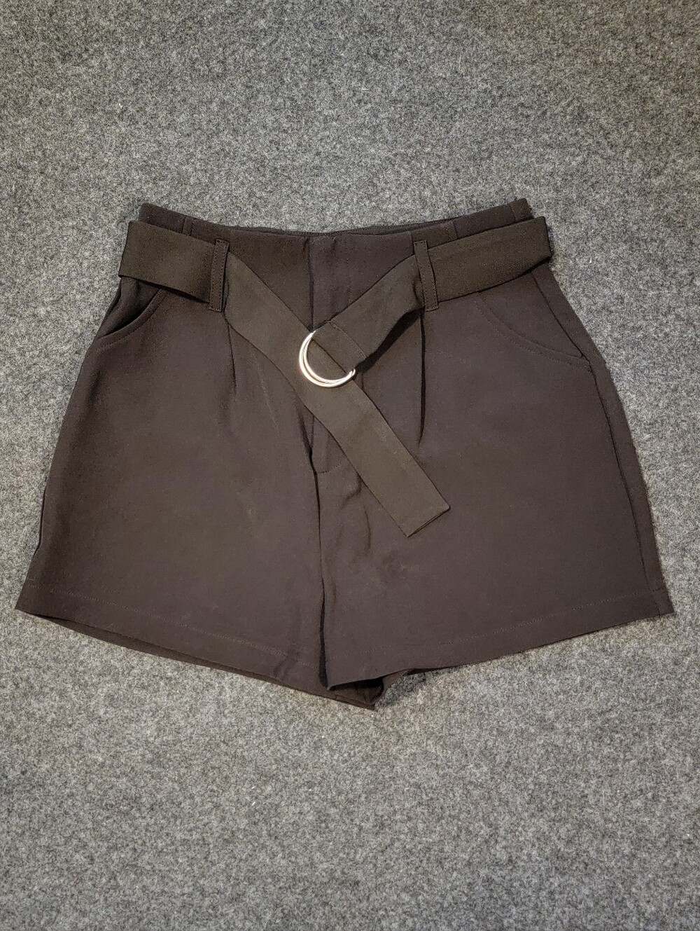 F21 black D-buckle shorts